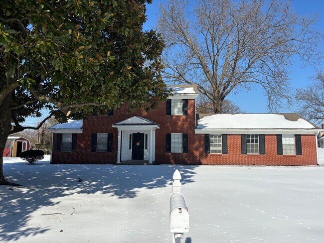 Foto del edificio - 6330 Coteswood Rd