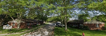 Building Photo - 385 Bernard Rd