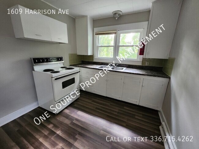 Foto del edificio - 1609 Harrison Ave