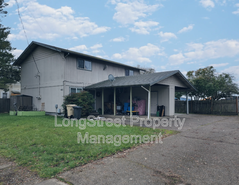 Foto principal - 1624 College St