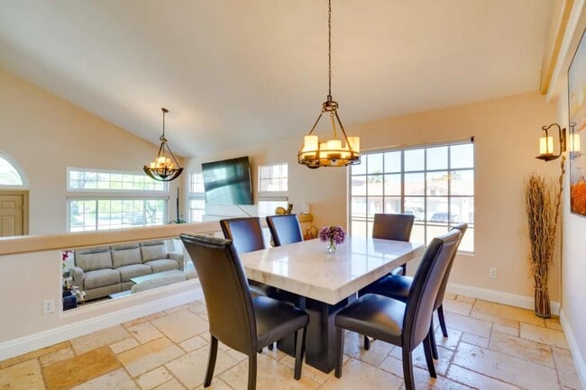 Building Photo - 2697 Pala Dura Dr