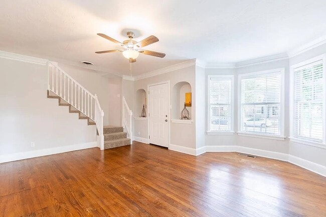 Building Photo - 380 Holmes Cir