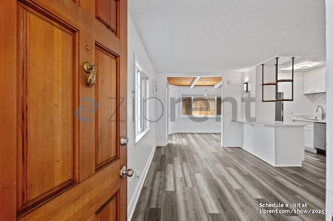 Foto del edificio - 127 11th St