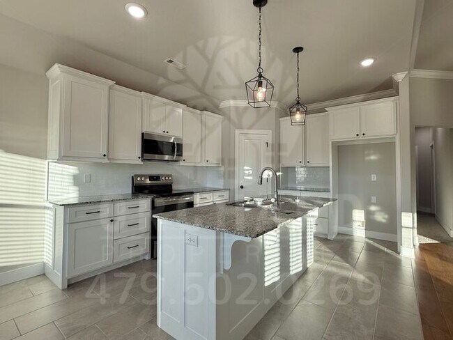Foto del edificio - Tontitown- Single-Family Home- Desirable Hickorywood Plan- 4 Bedroom!