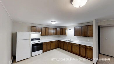 Building Photo - 701 Grove St