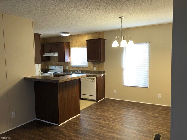 Building Photo - 3 br, 2 bath Mobile Home - 120 Big Valley Ln