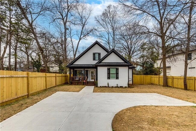 Foto del edificio - 551 Woodrow Ave