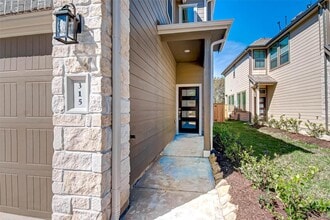 Building Photo - 315 N Spotted Fern Dr