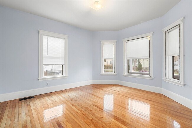Foto del edificio - 252 Safford St