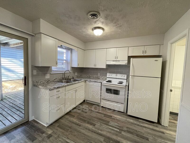 3335 E Linwood St, Springfield, MO 65804 Townhome Rentals in