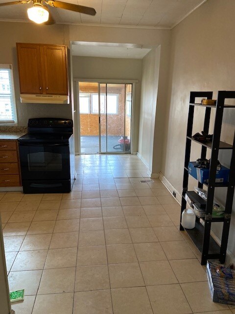 Zona de estar de Kitchener - 4146 Falls Rd