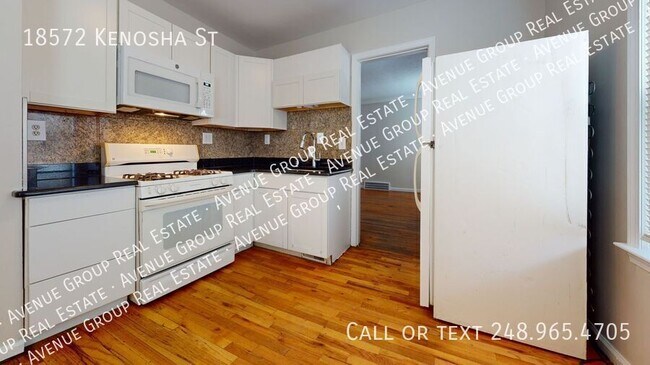 Foto del edificio - 18572 Kenosha St
