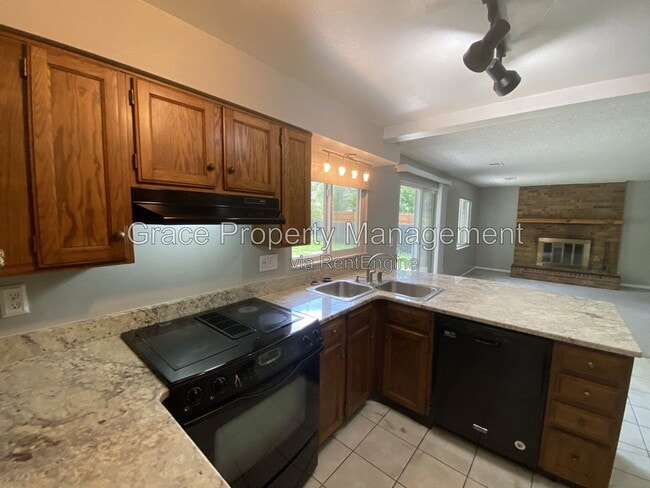 Photo - 10870 Stuart Circle House