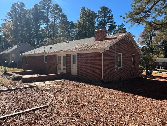 Building Photo - Spacious 3 Bedroom, 2 Bath Rental Home