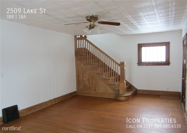 Building Photo - 2509 Lake St