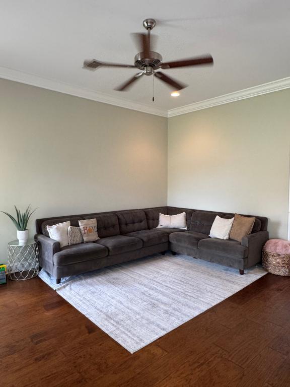 Foto del edificio - 222 Buttonwood Ln