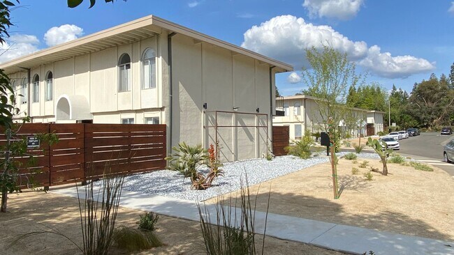Foto del edificio - 7337 Gail Way