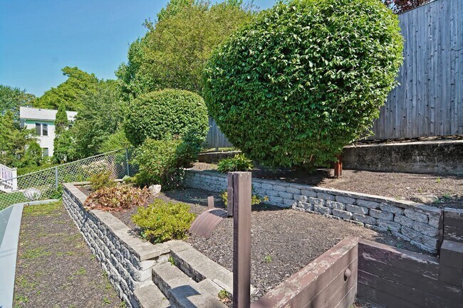 Foto del edificio - Newly renovated 3 bed near Davis Square!
