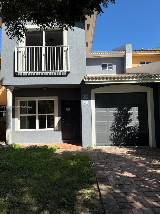 Building Photo - 650 SW 11th St