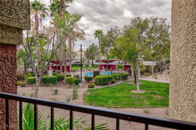 Building Photo - 7885 W Flamingo Rd
