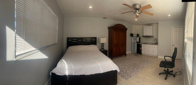 Foto del edificio - 6820 Scott St