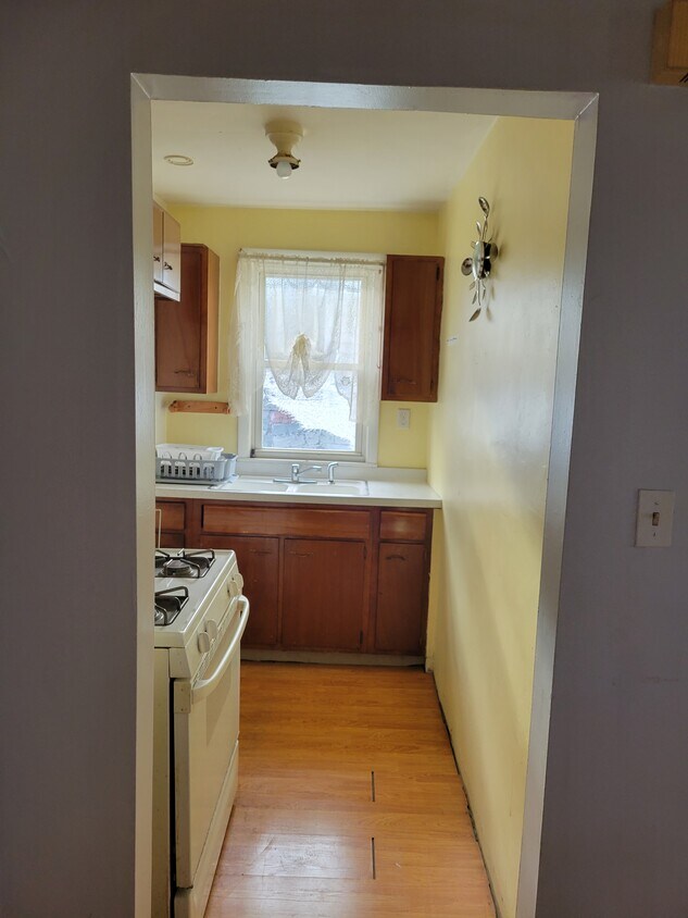 Building Photo - 96 Huetter Ave