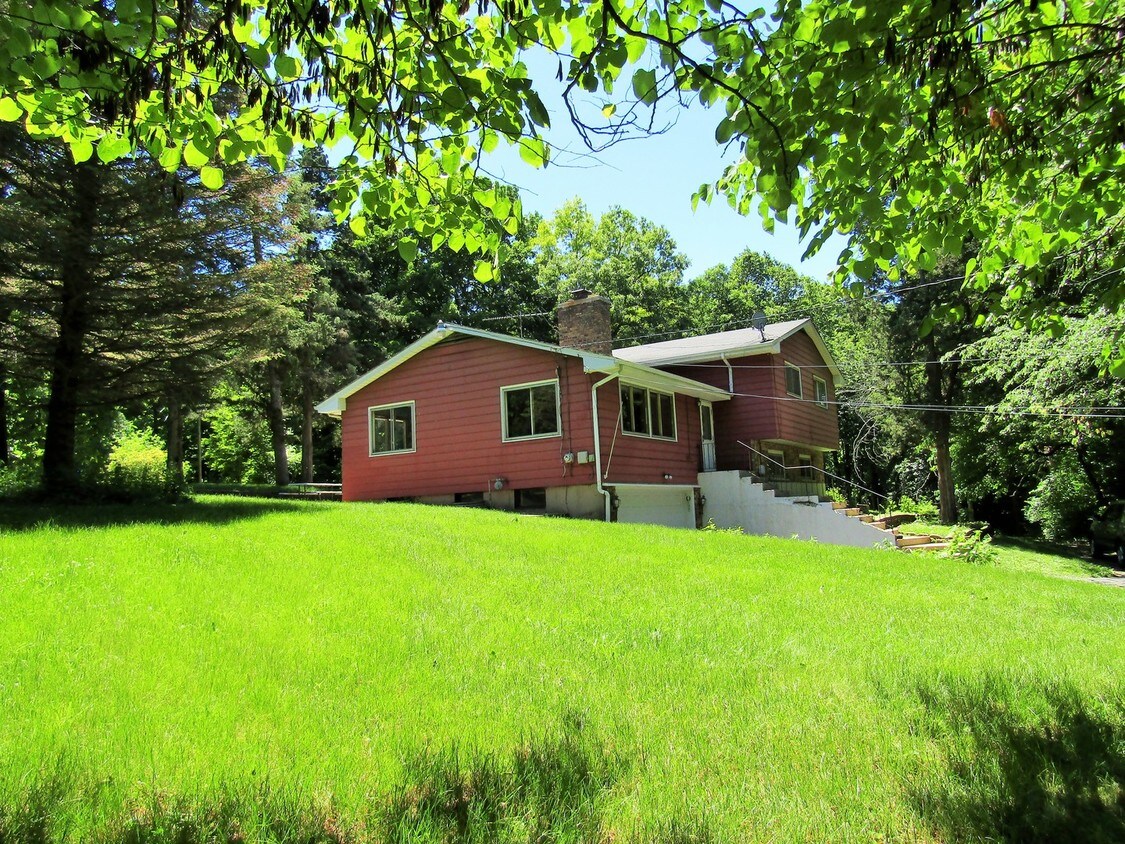 Primary Photo - 3009 N River Rd