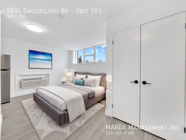 Photo du bâtiment - MODERN BACHELOR UNIT - PERFECT EAST WINDSO...