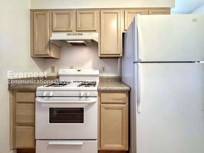 Building Photo - 8023 Wolff St