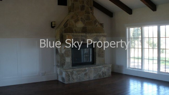 Building Photo - 1518 Edison St