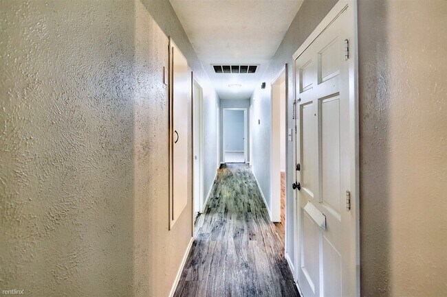 Foto del edificio - 3 br, 2 bath House - 213 Pamela Dr