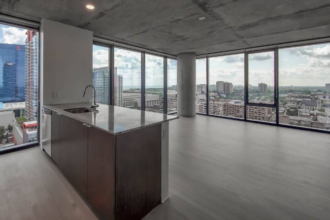 Building Photo - 2133 S Wabash Ave