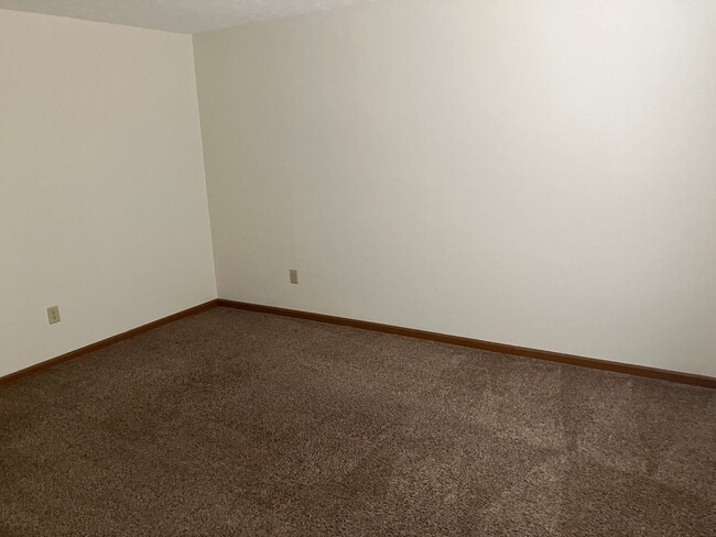 Building Photo - Spacious 2-Bedroom Living in a Quiet Commu...