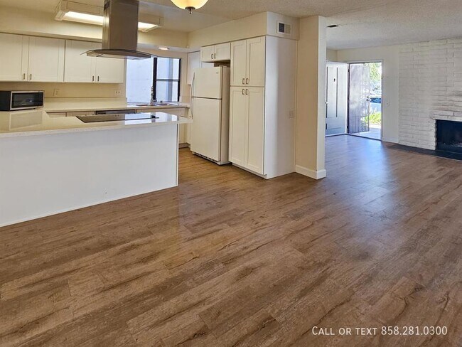 Building Photo - 3911 Camino Lindo