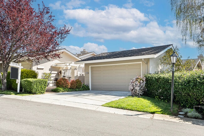 Foto del edificio - 14646 Fieldstone Dr