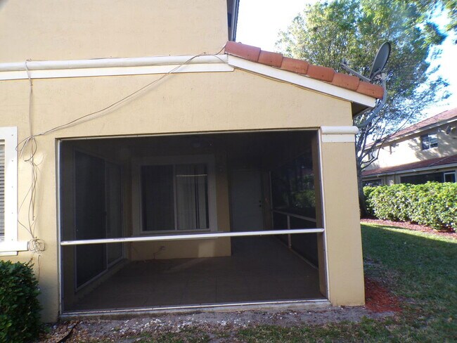 Foto del edificio - 1620 Cetona Dr