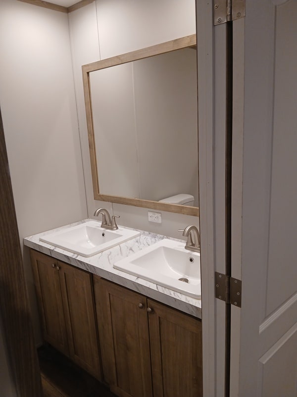 Building Photo - 386 River Basin Ct