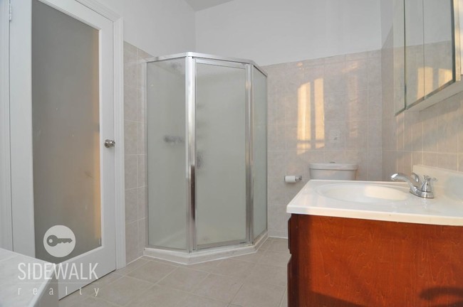 Foto del edificio - 45 Rockaway Ave