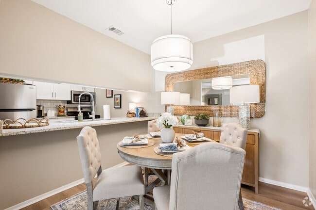 2BR, 1BA - 950SF - Dining Room - Kendall Place