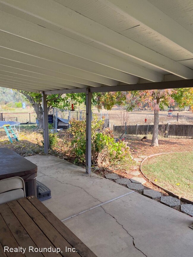 Building Photo - 3 br, 3 bath House - 12028 Arno Rd