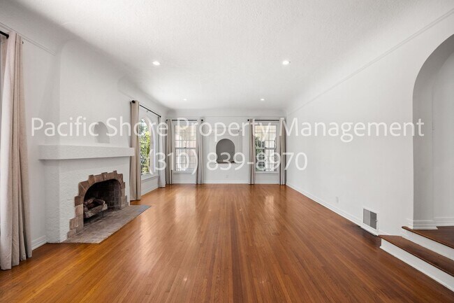 Foto del edificio - 107 N Mansfield Ave