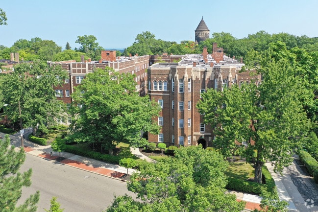 Building Photo - Lewis Manor Apartments