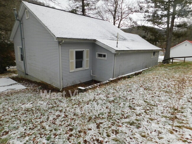 Building Photo - 1917 Minden Rd