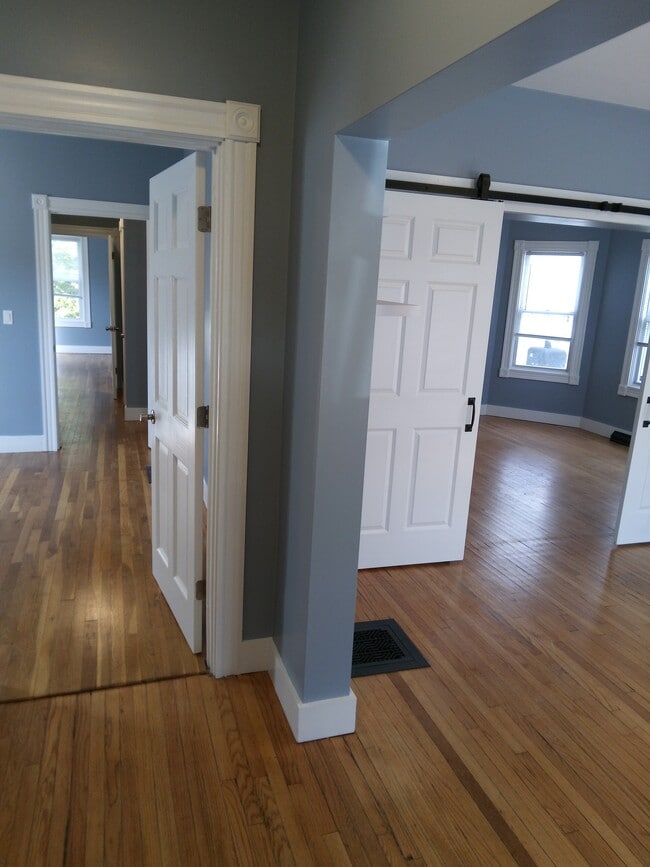 Building Photo - 13 2nd St