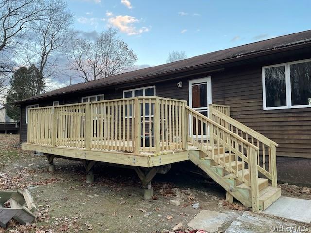 Building Photo - 142 Shawanga Lodge Rd