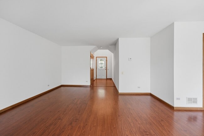 Building Photo - 1404 W Sapphire Dr