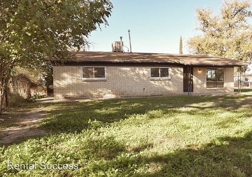 Building Photo - 8808 Old County Dr