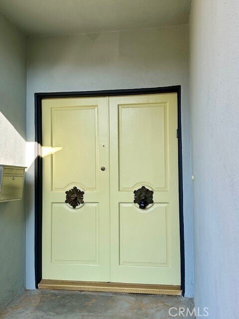 Foto del edificio - 1762 Kelton Ave