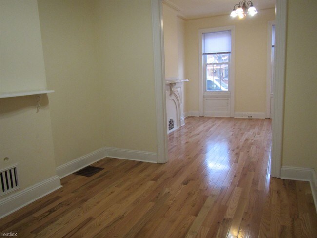 Building Photo - 4 br, 1 bath  - 2226 Christian St