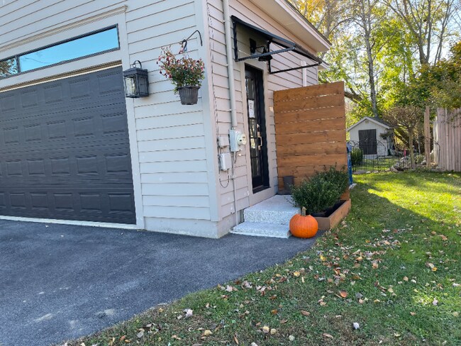 Foto del edificio - 6 Samuel Rd